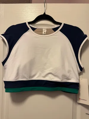 Lululemon nulu crop shirt thumbnail 3