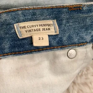 Madewell The Curvy Perfect Vintage High Waist Jeans 23 thumbnail 7