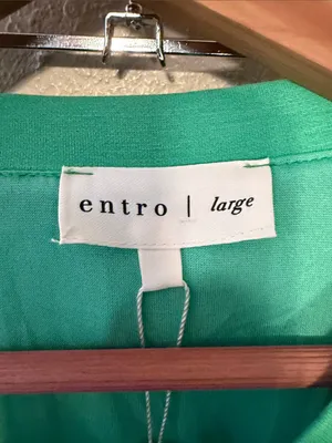 ENTRO Green Bubble Top and Short Size Large NWT thumbnail 3