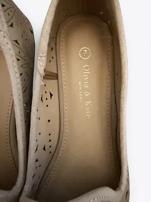 Kate & Olivia beige laser-cut pointed toe flats Brand new size 7 thumbnail 2