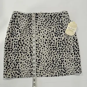 Altar'd State‎ Women's Dotted Cream and Black Skirt - Size S - NEW With Tags. thumbnail 6