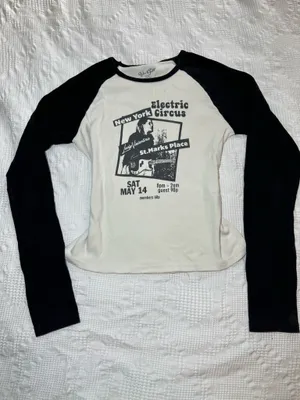 Brandy Melville John Galt Electric New York Circus Long Sleeve t-shirt thumbnail 2
