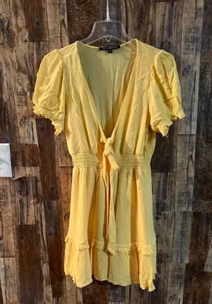 One Clothing women's mini yellow sundress. Size large thumbnail 1