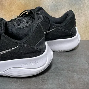 Nike Flex Experience Run 11 Next Nature Women's Black Sneakers Size 8 thumbnail 13