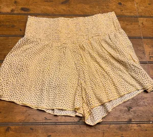 Aerie Smocked Waist Shorts Yellow Ditsy Dot Print Casual Women's M‎ thumbnail 1