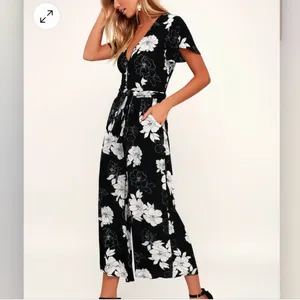 Lulus North Pacific‎ Black White Floral Cropped Wide Leg Pockets Jumpsuit SMALL thumbnail 3