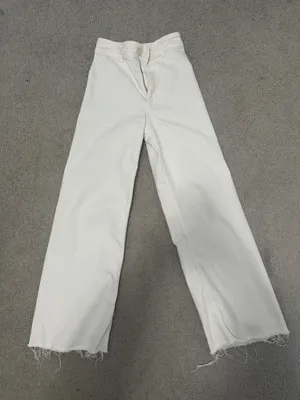 ZARA Jeans High-Rise thumbnail 1