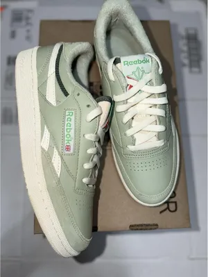 Size 9 US Women’s Reebok Club C Revenge Vintage Tennis Shoes Sneakers Green Chalk thumbnail 1