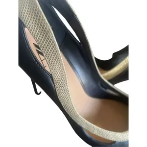 NWOB Ava&Aiden Black/ Gold Leather Pumps/ Stilletos Size 8.5 thumbnail 7