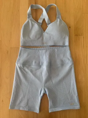 Alo Yoga Seashell Blue Seamless Ribbed Set thumbnail 1