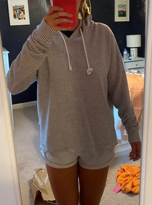 Sweatshirt thumbnail 1