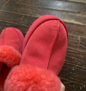 UGG Pink  Slippers thumbnail 4