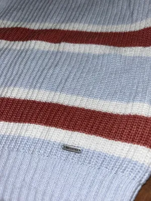 Hollister Sweater thumbnail 2