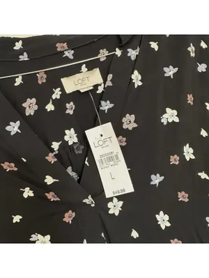 LOFT Outlet Black Floral V Neck Long Sleeve Blouse Top L Large NWT 100% Rayon thumbnail 2