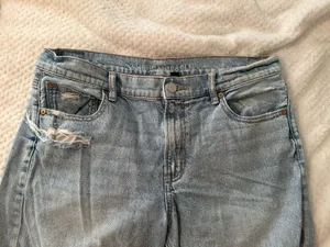 American Eagle Strigid Mom Jeans Ripped thumbnail 6
