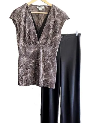 Connected Womens 2 Piece Pant Set Sz 6 Brown V Neck Cap thumbnail 1