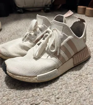 Adidas NMD R1 Shoes thumbnail 1