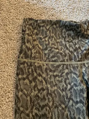 Old Navy Green Bike Shorts thumbnail 2