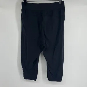 Lululemon Black High Rise Crop Pants Size‎ 6 Athleisure Activewear Nulu thumbnail 2