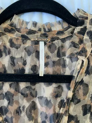 Revolve LEOPARD PRINT MESH TOP XS thumbnail 3