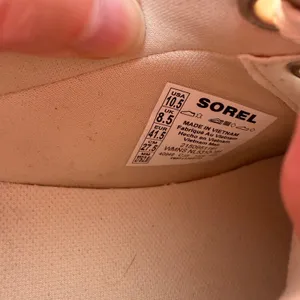 Sorel 10.5 Ona Ave Low Court Sneaker Platform Leather Sporty Chalk Gum Sole Shoe thumbnail 9