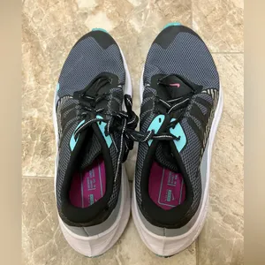 Nike Air Zoom Winflo 7 Sneaker IN black and blue thumbnail 4