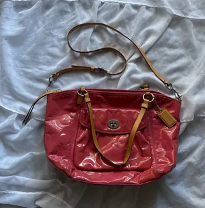 Coach Leah Patent Leather Signature Bucket Bag Tote thumbnail 1