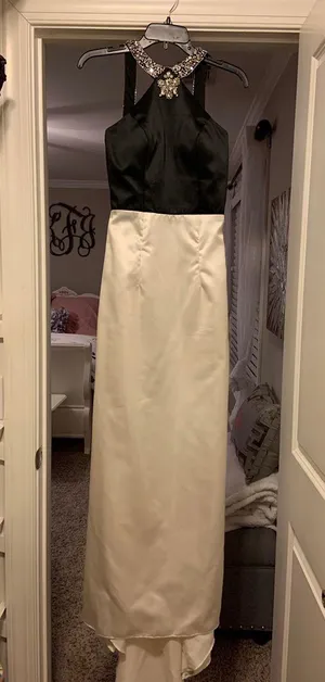 Black And White Dress NWT thumbnail 10