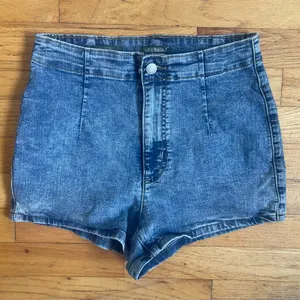 Wild Fable High Rise Denim Shorts Blue Size 6 Y2K Short Shorts thumbnail 1
