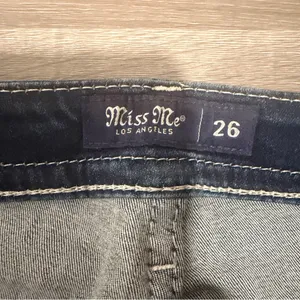 Miss Me Jeans Womens Curvy Ankle Skinny Distressed Flap Pockets Size 26 thumbnail 6