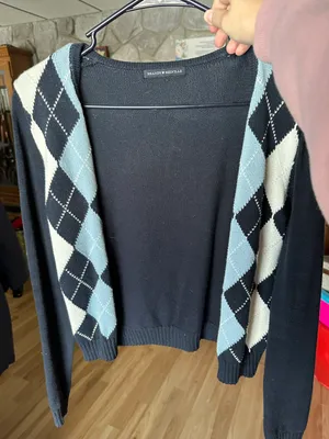 Sweater thumbnail 3