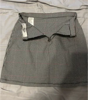 Hollister Plaid Mini Skirt thumbnail 4