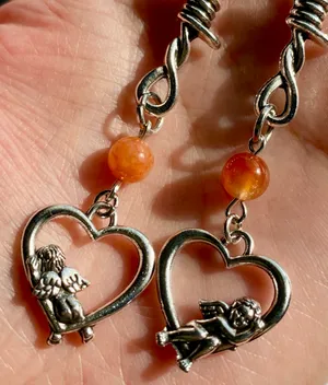Antique silver tone cute sleepy angel dangle earrings💖👼💖 thumbnail 2