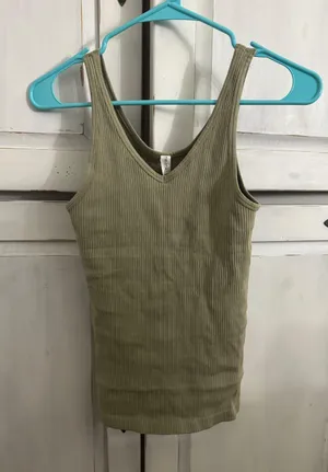 Tank Top thumbnail 1