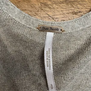 free people long sleeve top With Toe Up‎ Sleeves Flowy Size Small Fall Winter thumbnail 7