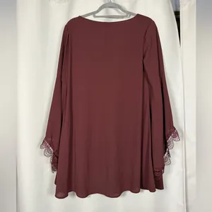 ASTR The Label Burgundy Bell Sleeve Lace V Neck Shift Dress thumbnail 3