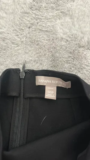 Banana Republic Black Skirt Pencil thumbnail 2