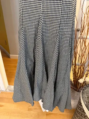✨VICI Gingham Trumpet Skirt Small✨ thumbnail 2