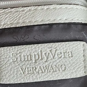 Simply Vera Wang Vintage Hobo Bag Color White Classic Y2K 90s thumbnail 4