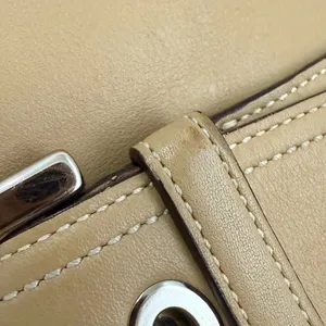 Vintage COACH 8A07 Soho Flap Butter Beige Soft Leather Messenger Shoulder Bag thumbnail 16