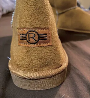 NWOT Women’s Tan Waterproof Suede Boots Size:8 thumbnail 5