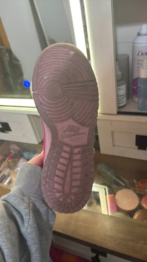 Pink Nike Dunk thumbnail 3