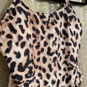 Cheetah/leopard print one piece swimsuit, size XL thumbnail 2