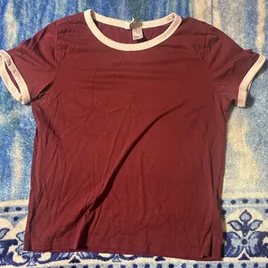 H&M Burgundy Tee with White Accents thumbnail 1