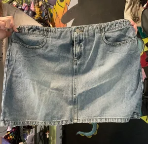 mini skirt thumbnail 1