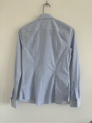 Banana Republic Light Blue Stripe women’s Dress Shirt thumbnail 4