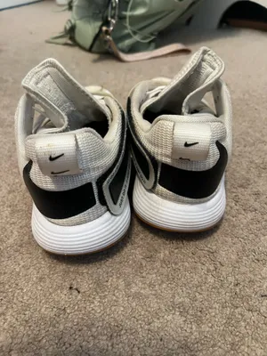Nike Volleyball Shoes Women’s thumbnail 2