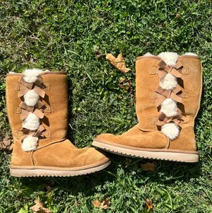 UGG thumbnail 1