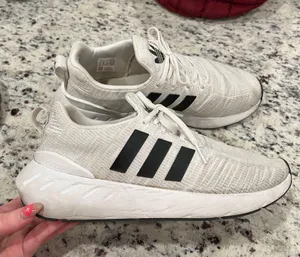 adidas tennis shoes thumbnail 1