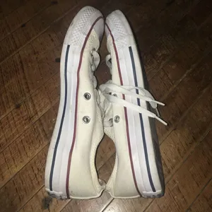 Converse off white low top size 6 classic Chuck Taylor shoes thumbnail 5